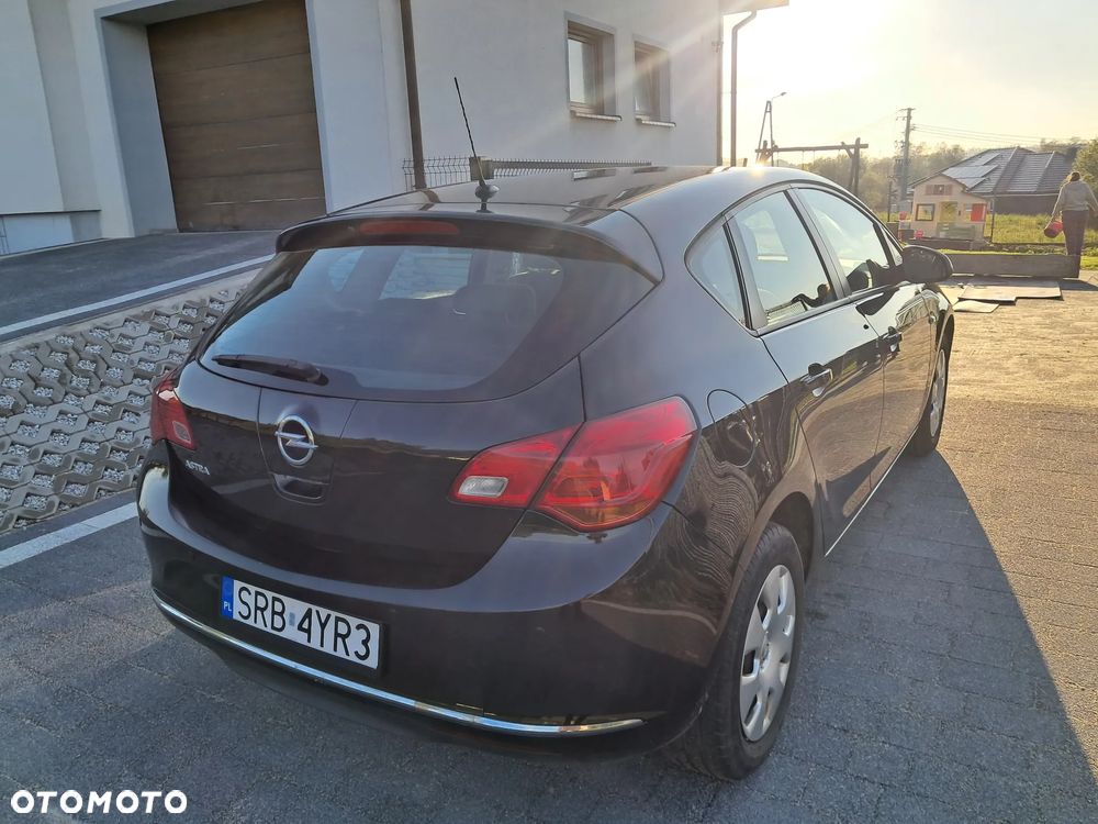 Opel Astra 1.6 Essentia - 6