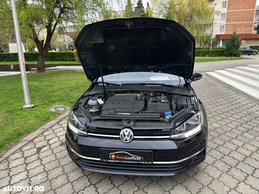 Volkswagen Golf - 38