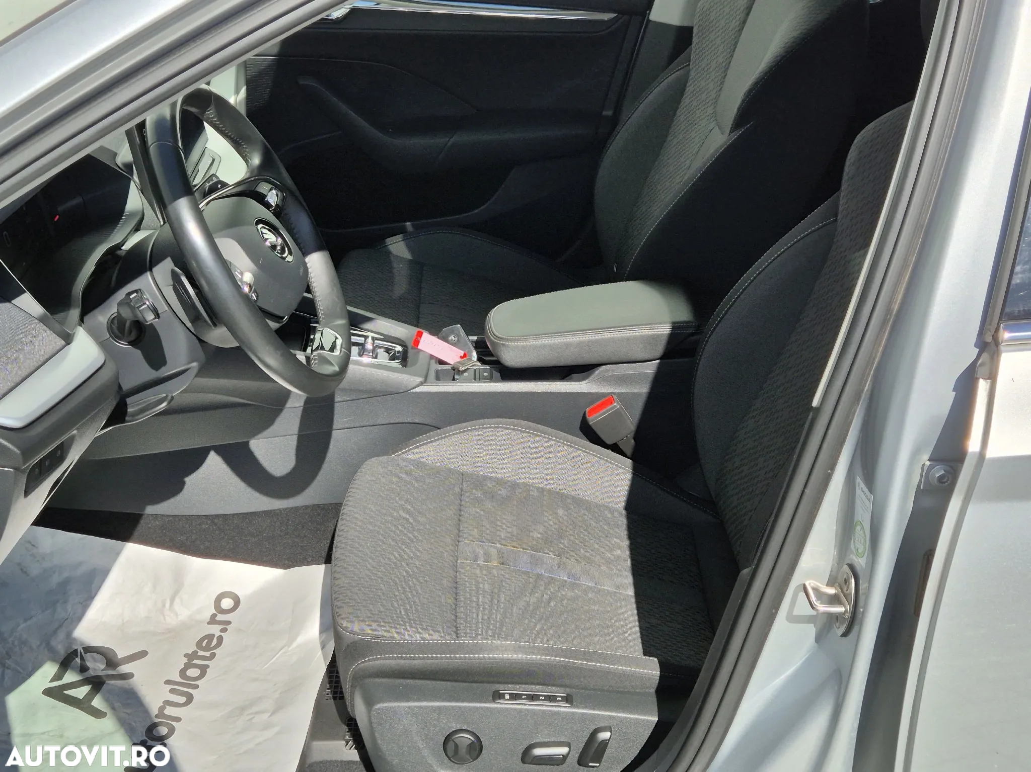 Skoda Octavia Combi 2.0 TDI DSG Style - 10
