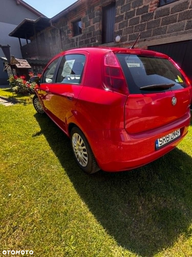 Fiat Grande Punto - 8
