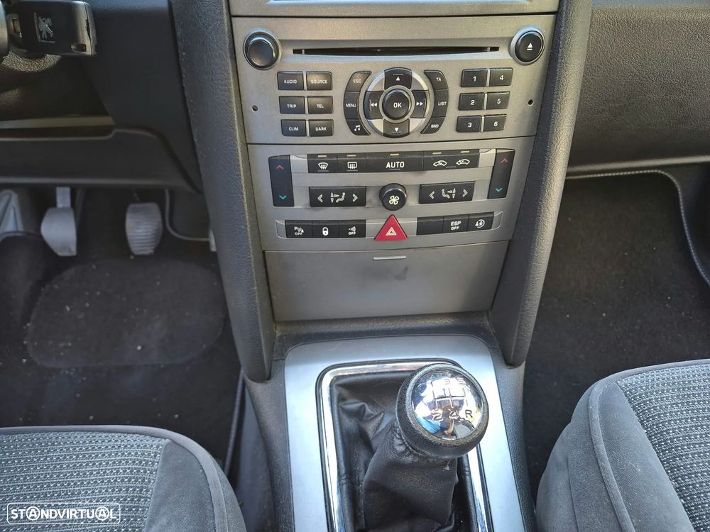 Peugeot 407 SW 1.6 HDi Executive - 8