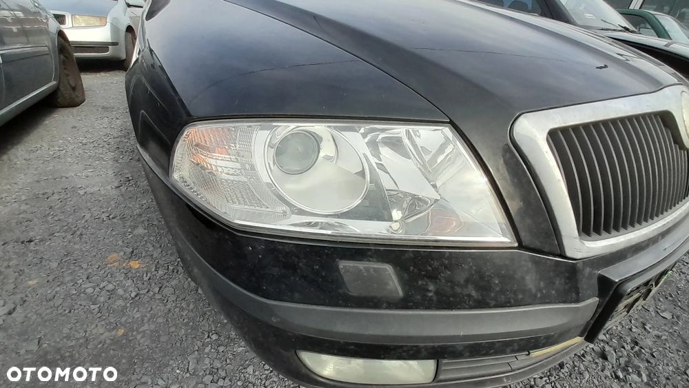 SKODA OCTAVIA II LAMPA LEWY PRAWY PRZÓD PRZEDNIA LEWA PRAWA nr. 90/3 - 2
