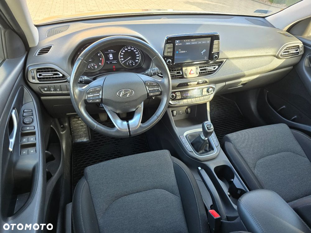Hyundai i30 1.5 DPI Smart - 25