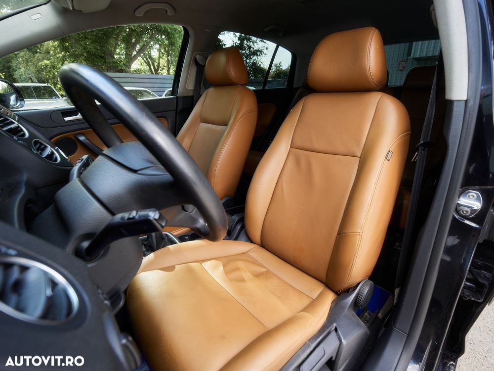 Volkswagen Golf Plus - 17