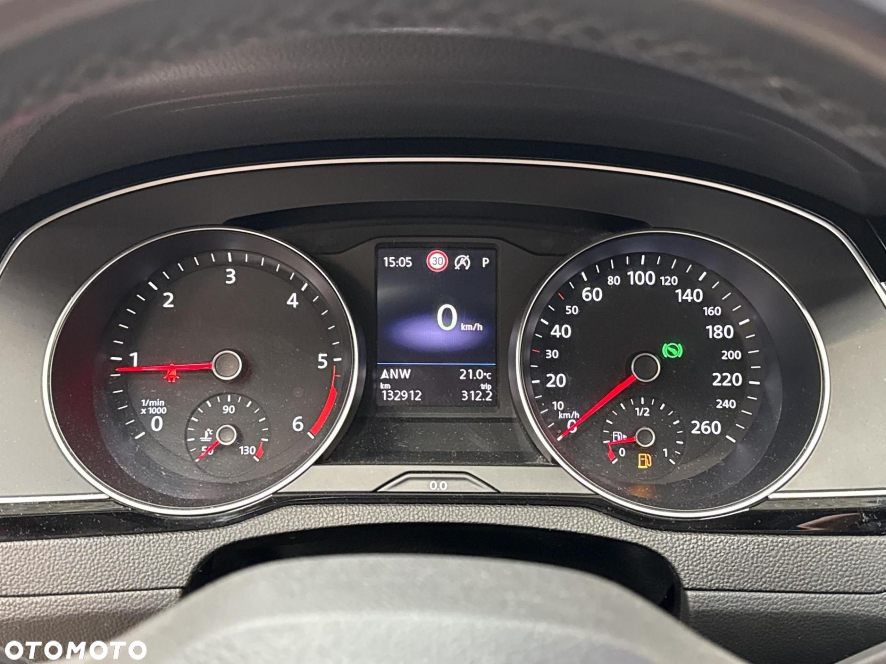Volkswagen Passat - 17
