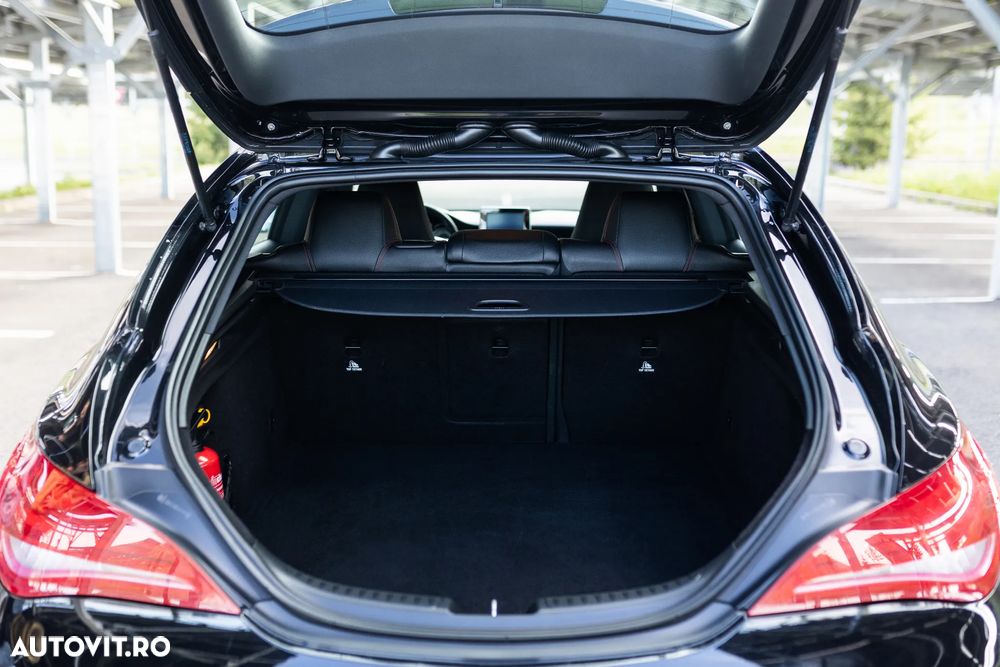 Mercedes-Benz CLA 200 d Shooting Brake 7G-DCT AMG Line - 9