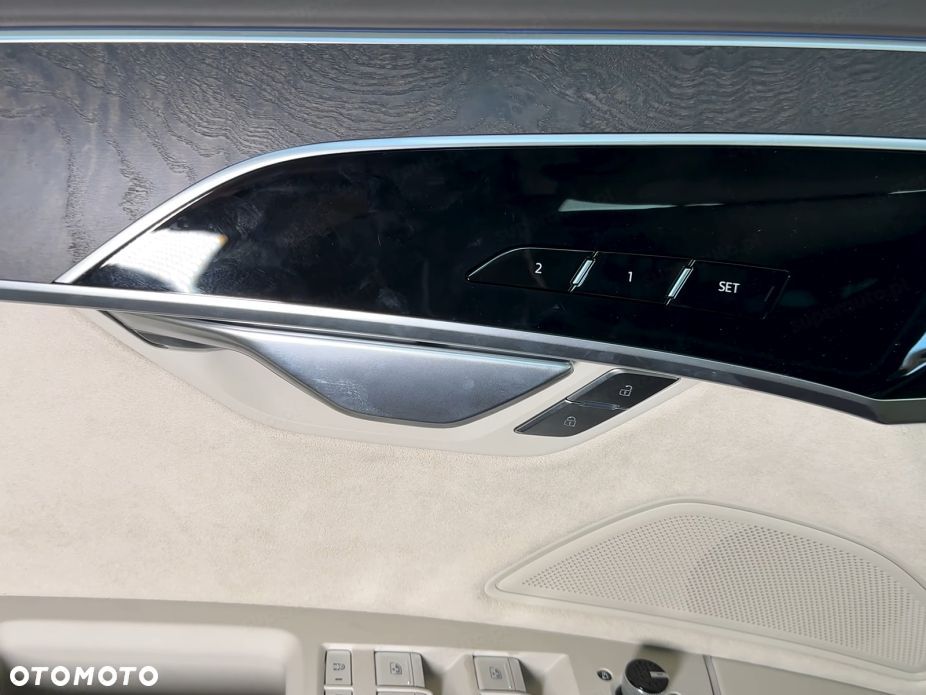 Audi A8 50 TDI mHEV Quattro Tiptr - 11