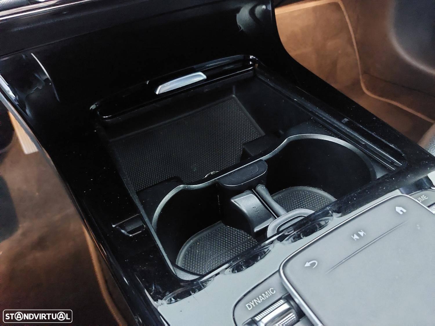 Mercedes-Benz A 250 e Progressive - 38