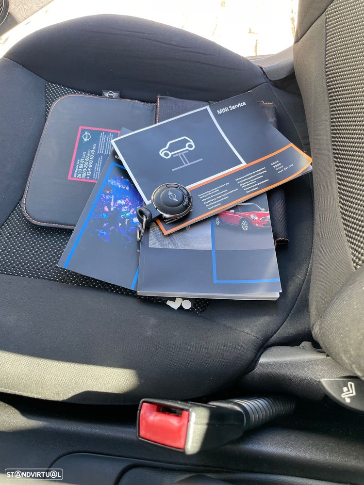MINI 3 Portas One D - 16