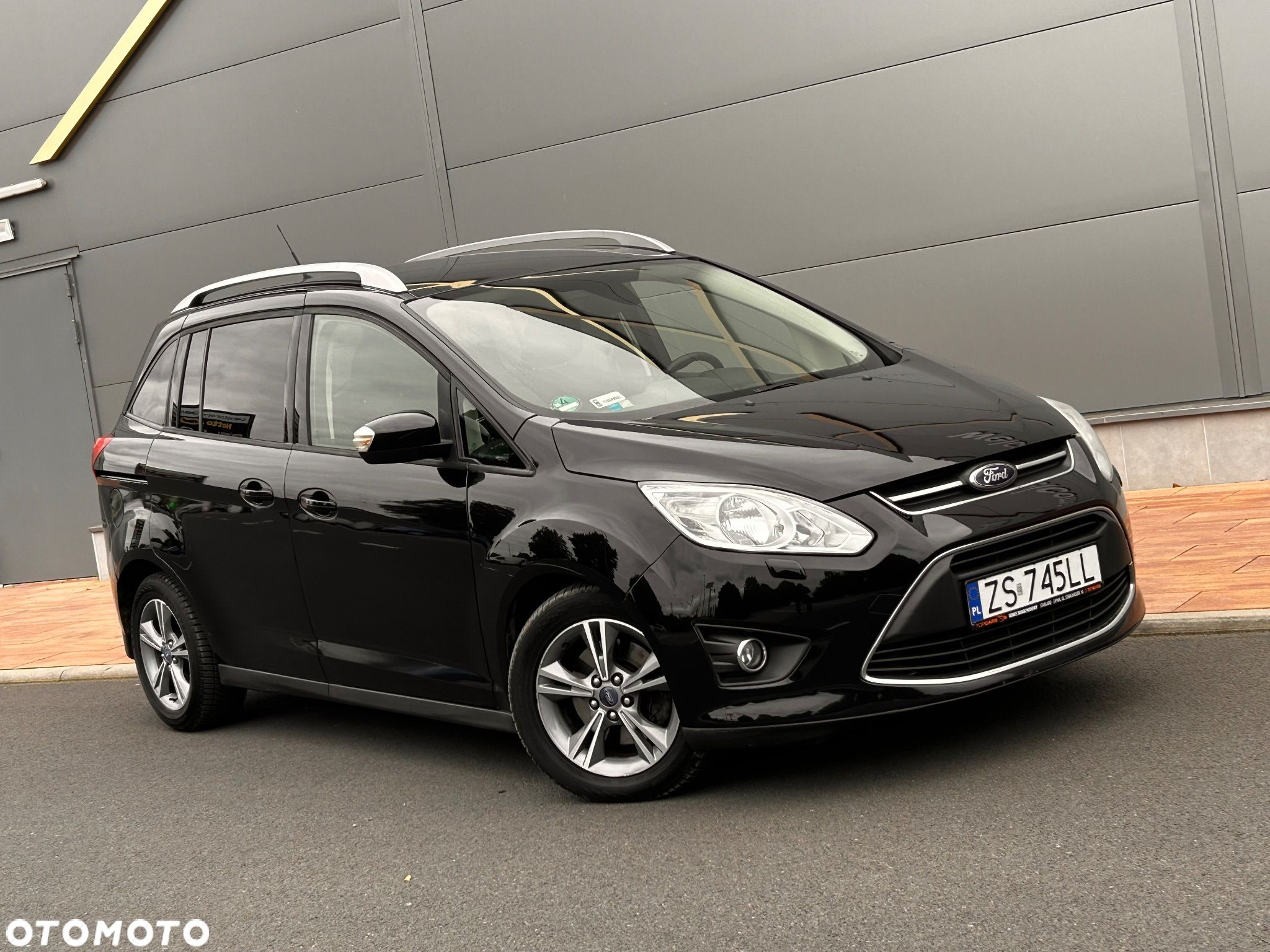 Ford Grand C-MAX 1.6 TDCi Titanium - 1