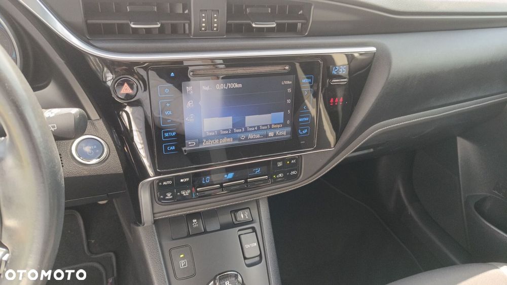 Toyota Auris Hybrid 135 Premium - 19