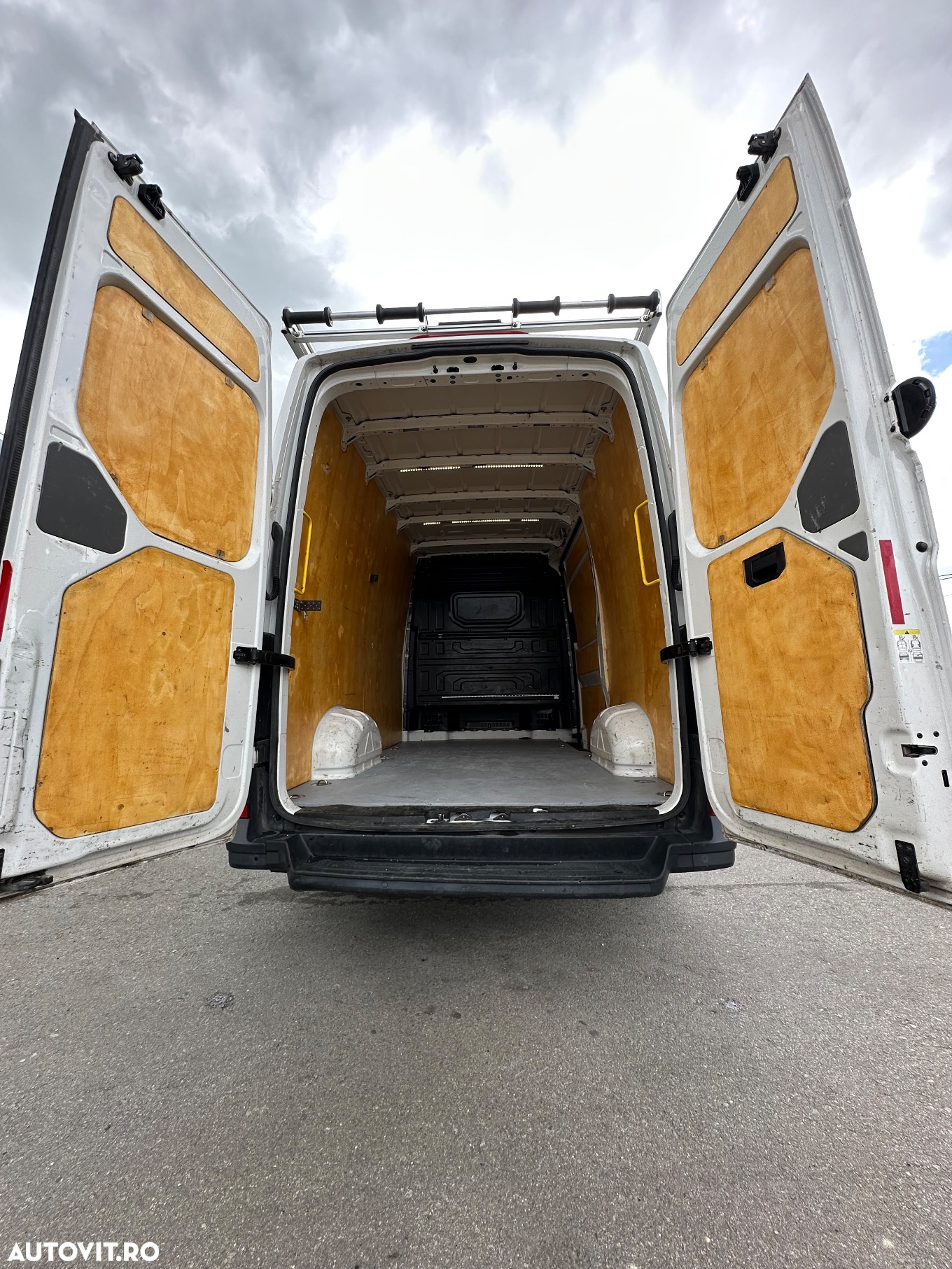 Volkswagen Crafter 3.5 CD Sasiu L3 FWD 103kW - 34