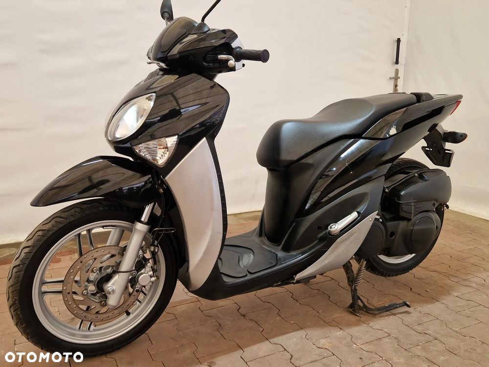 Yamaha X-max - 8