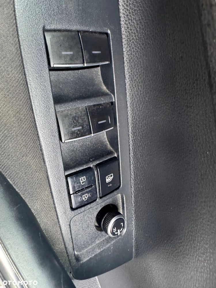 Toyota Corolla 1.8 Hybrid Comfort - 18