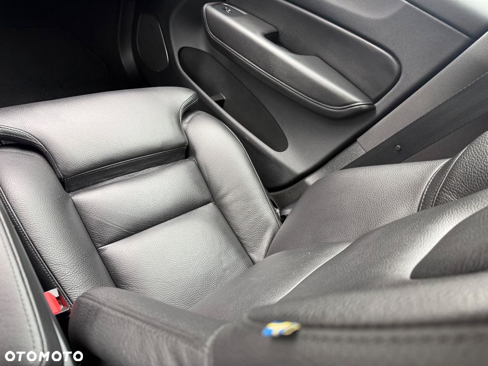Volvo XC 60 B4 D Ultimate Dark - 25