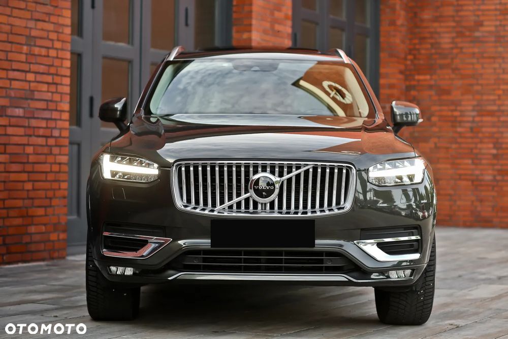 Volvo XC 90 B5 D AWD Plus Dark - 8