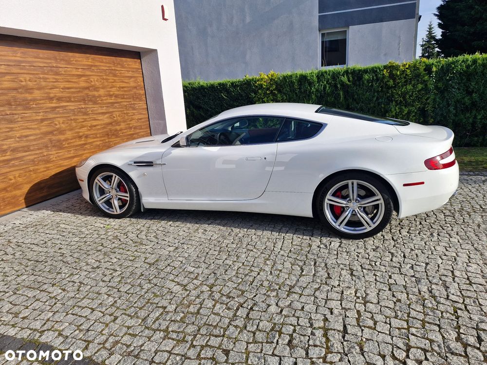 Aston Martin DB9 Touchtronic II - 2