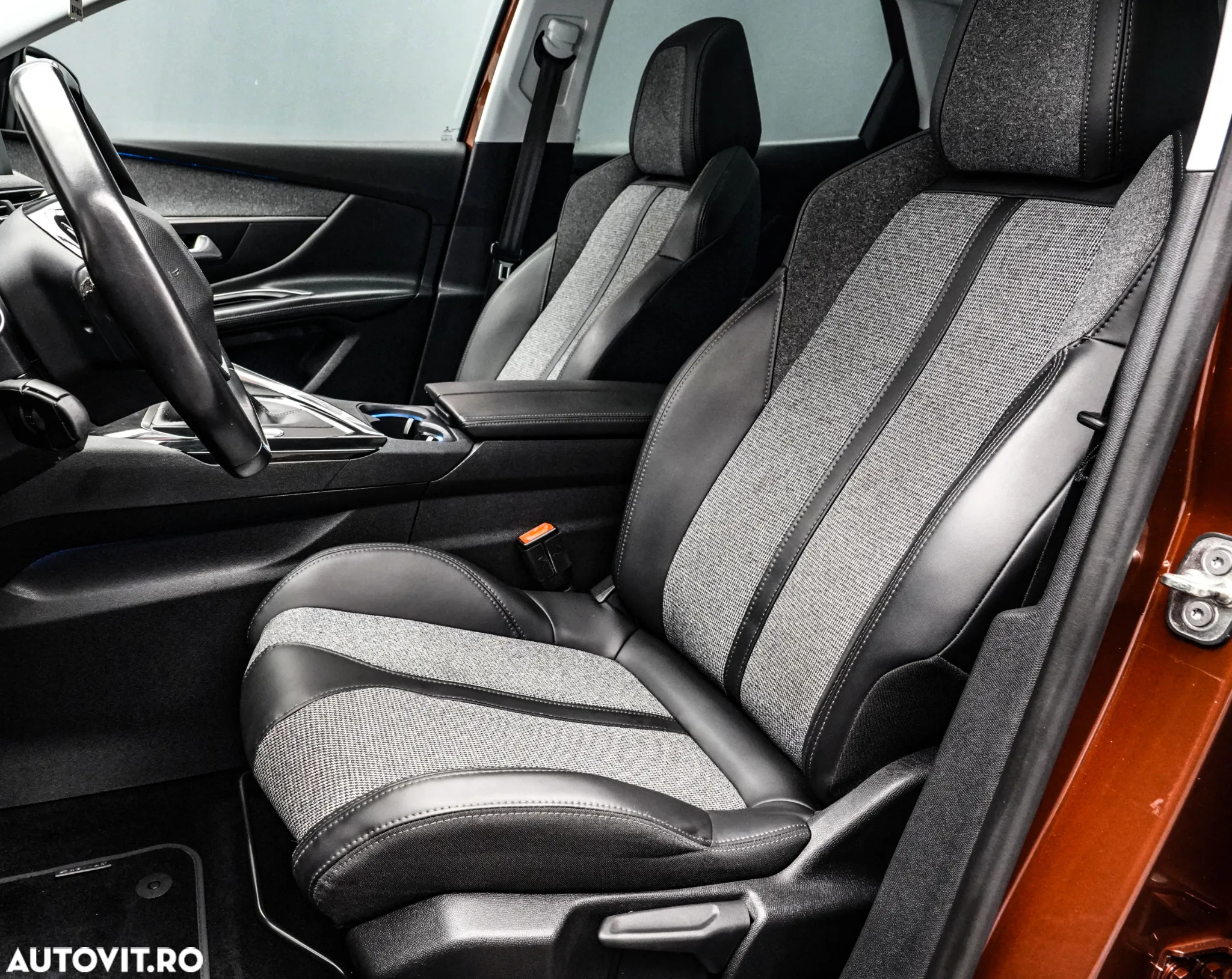 Peugeot 3008 1.2 PureTech Turbo S&S Allure - 14