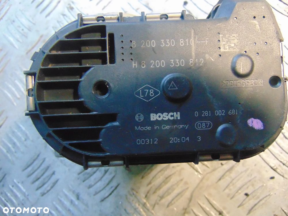 Przepustnica opel vivaro 2 2,0 dci - 10