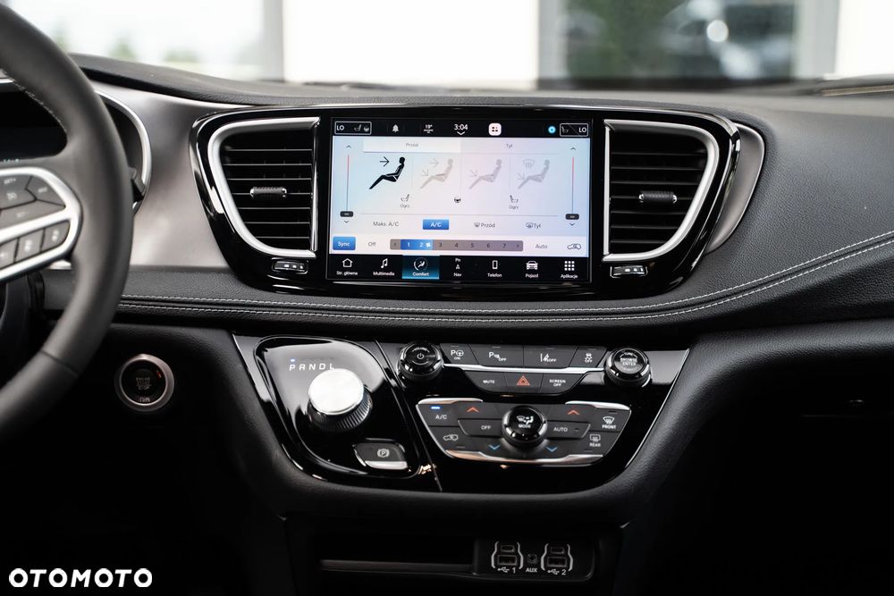 Chrysler Pacifica - 10