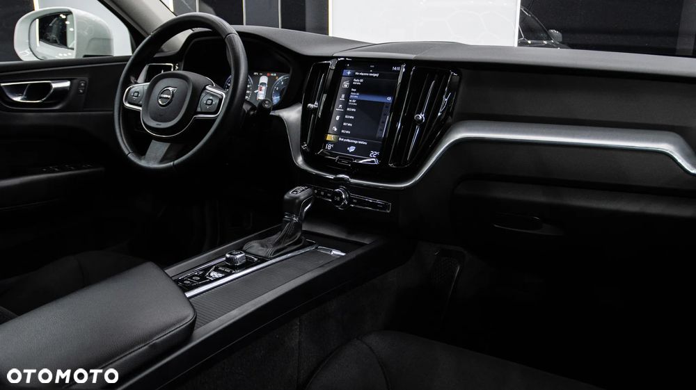 Volvo XC 60 T4 Momentum - 14