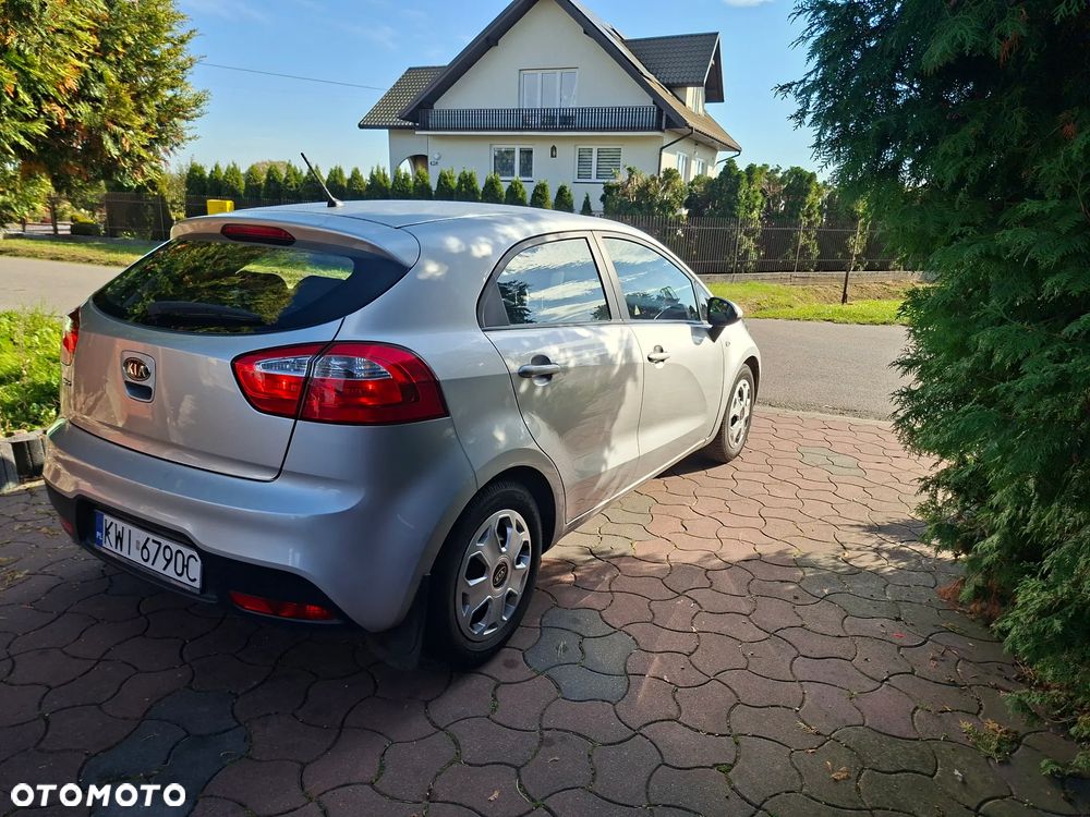 Kia Rio 2012 photo 4