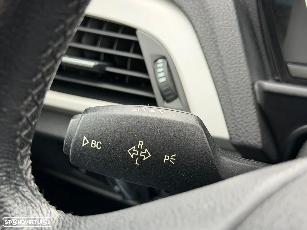 BMW 118 i Sport Line - 17