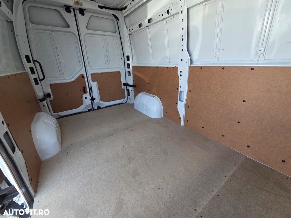 Renault New Master L2H2 - 17