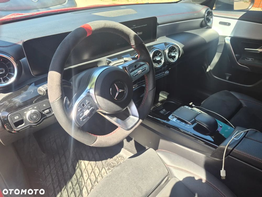 Mercedes-Benz CLA 180 d 7G-DCT AMG Line - 7