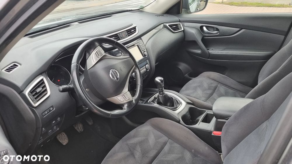 Nissan X-Trail 1.6 DCi N-Connecta 2WD 7os - 23