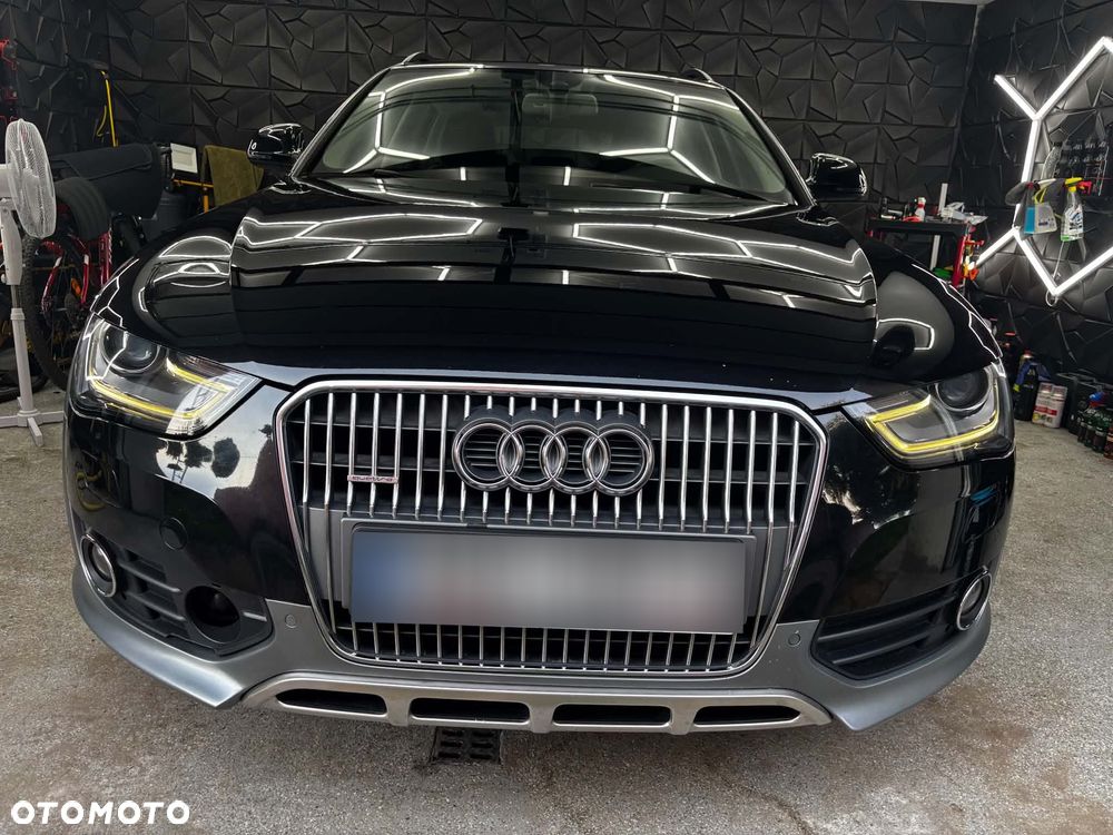 Audi A4 Allroad - 12