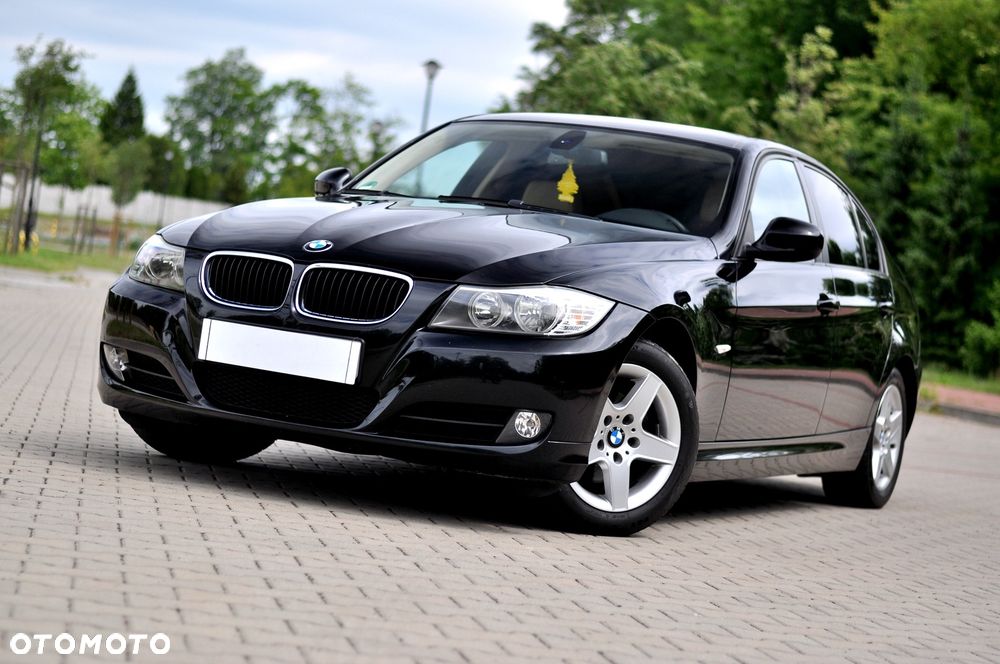 BMW Seria 3 318i Edition Exclusive - 4