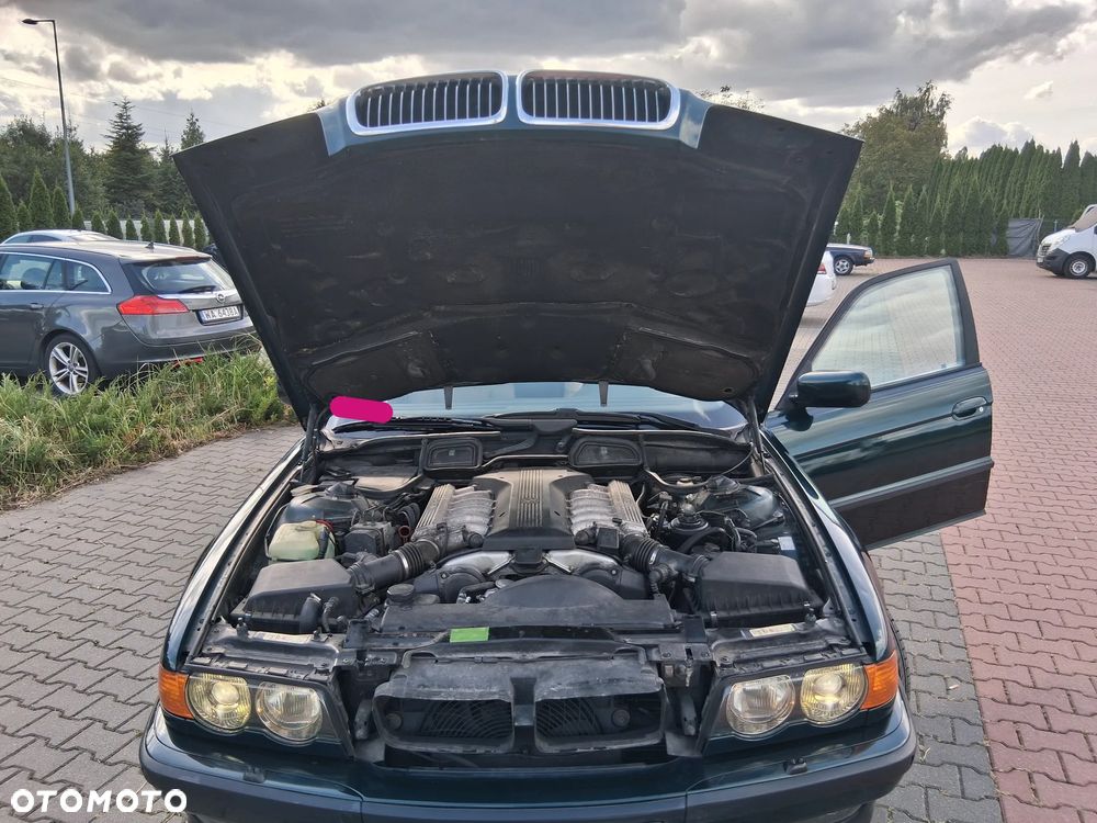 BMW Seria 7 - 37