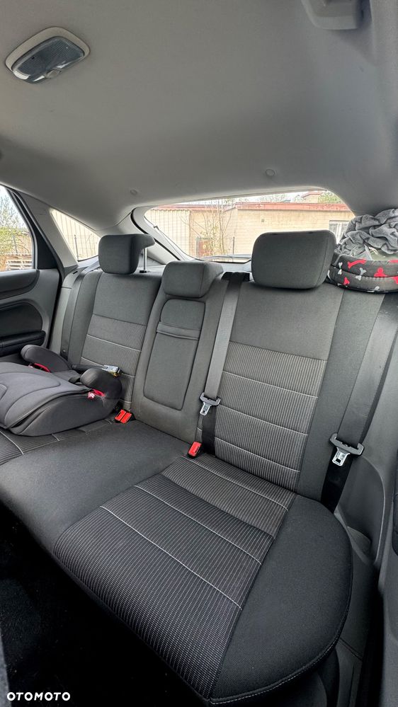 Ford Focus 2.0 16V Style - 11
