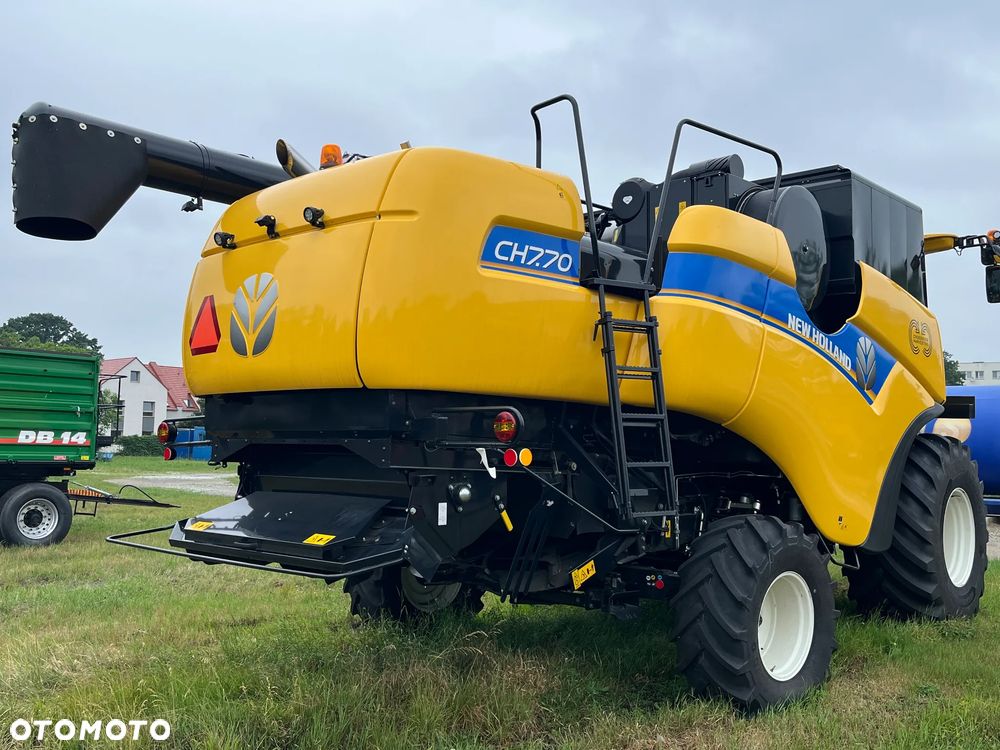 New Holland CH7.70 - 3