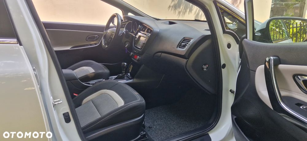 Kia Ceed 1.6 CRDi 136 DCT ISG Platinum Edition - 10