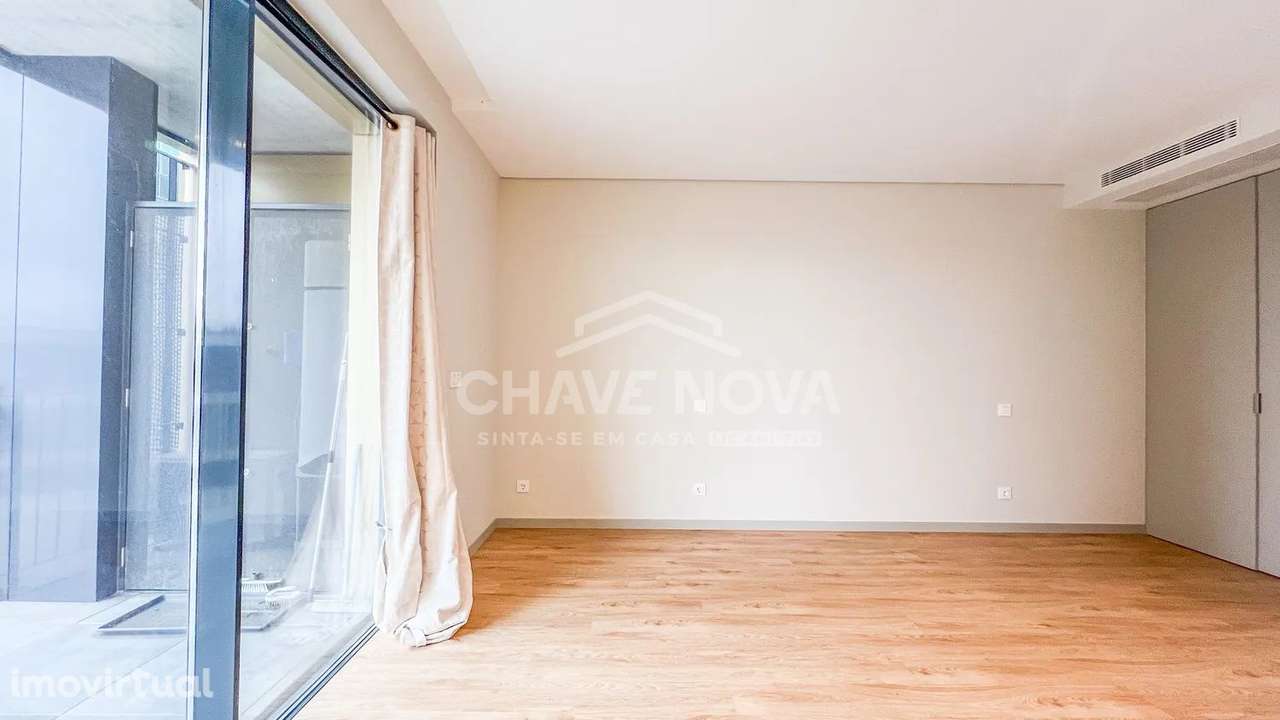 PS - Apartamento T0 Novo c/ Piscina Lugar de Garagem em Santa Marinha - Grande imagem: 5/15