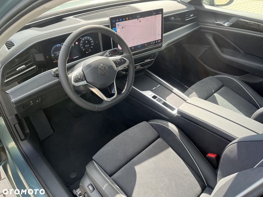 Volkswagen Passat - 16
