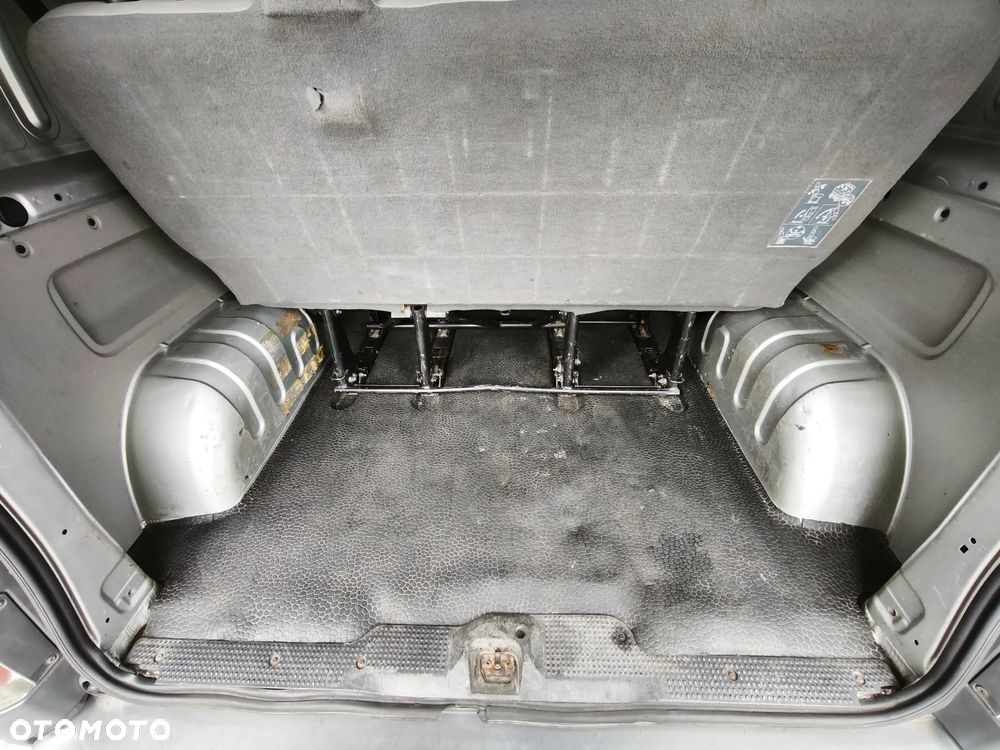 Opel Vivaro - 39