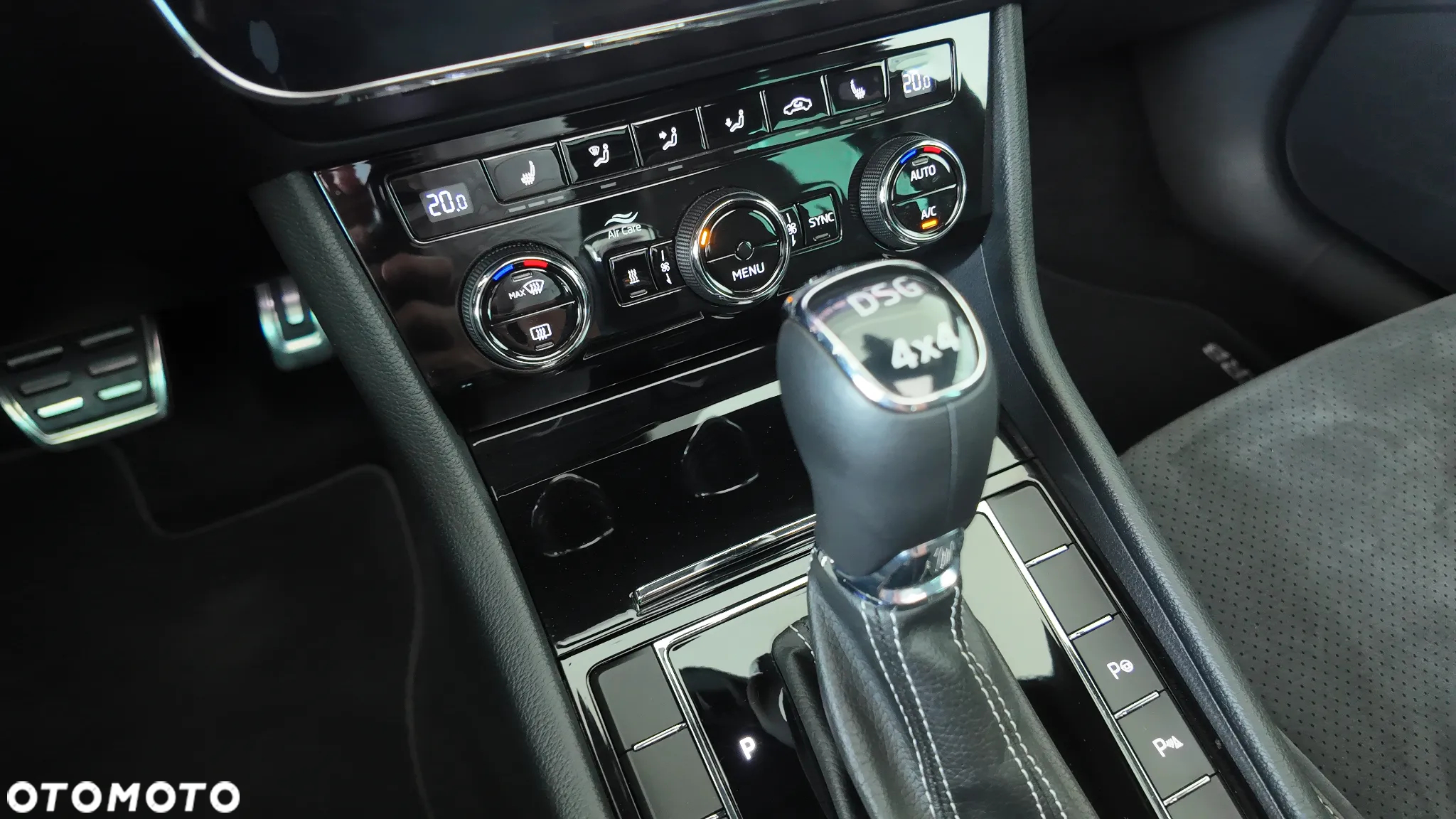 Skoda Superb Combi 2.0 TSI 4x4 DSG SportLine - 28