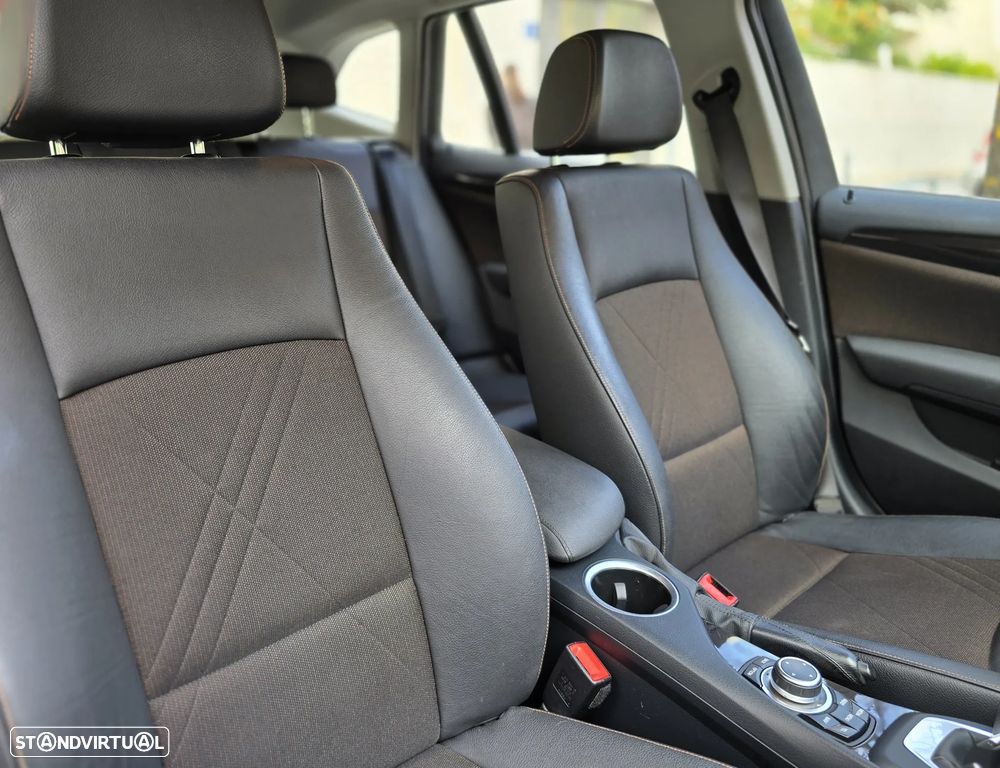 BMW X1 18 d sDrive Auto xLine - 37