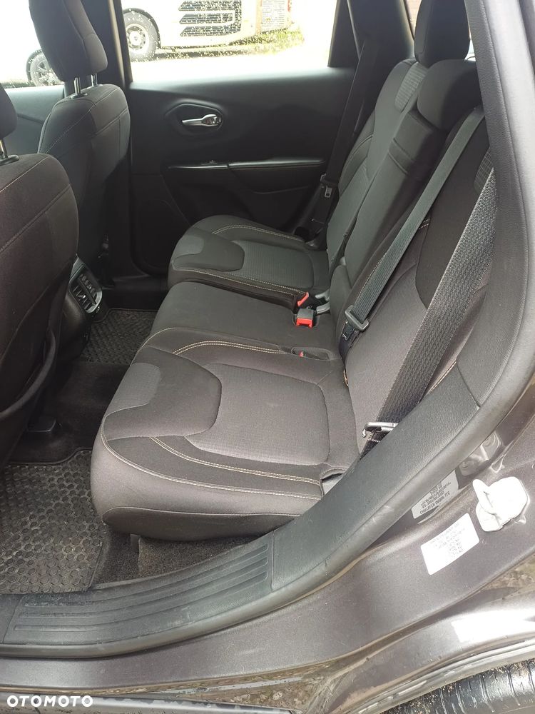 Jeep Cherokee 2.0 MJD Active Drive I Longitude - 9