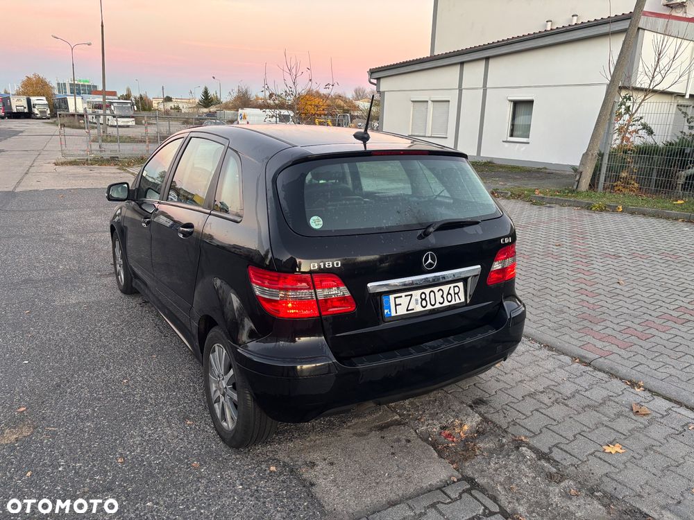 Mercedes-Benz Klasa B 180 CDI Autotronic - 4