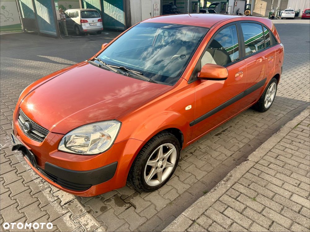 Kia Rio - 2