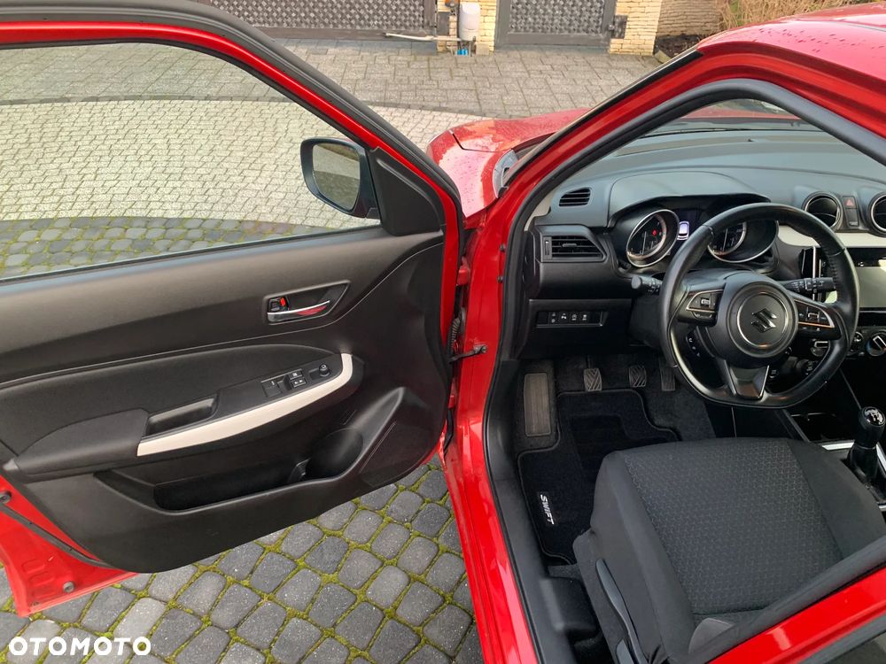 Suzuki Swift 1.2 SHVS Premium Plus - 9