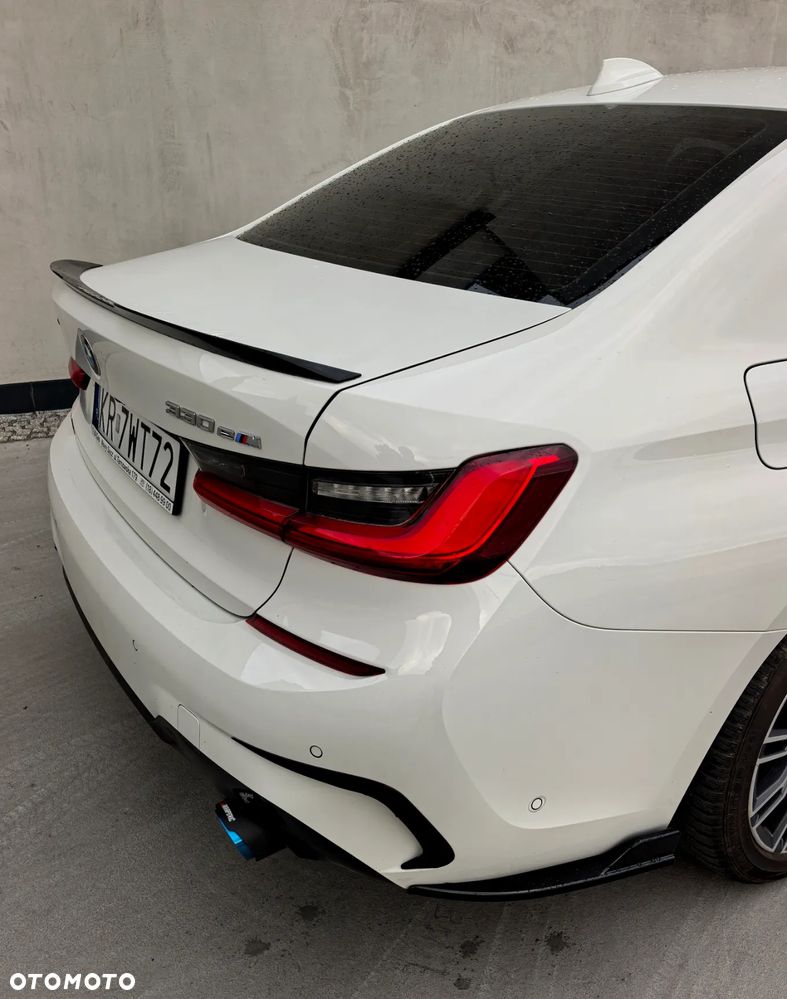 BMW Seria 3 330e M Sport sport - 8