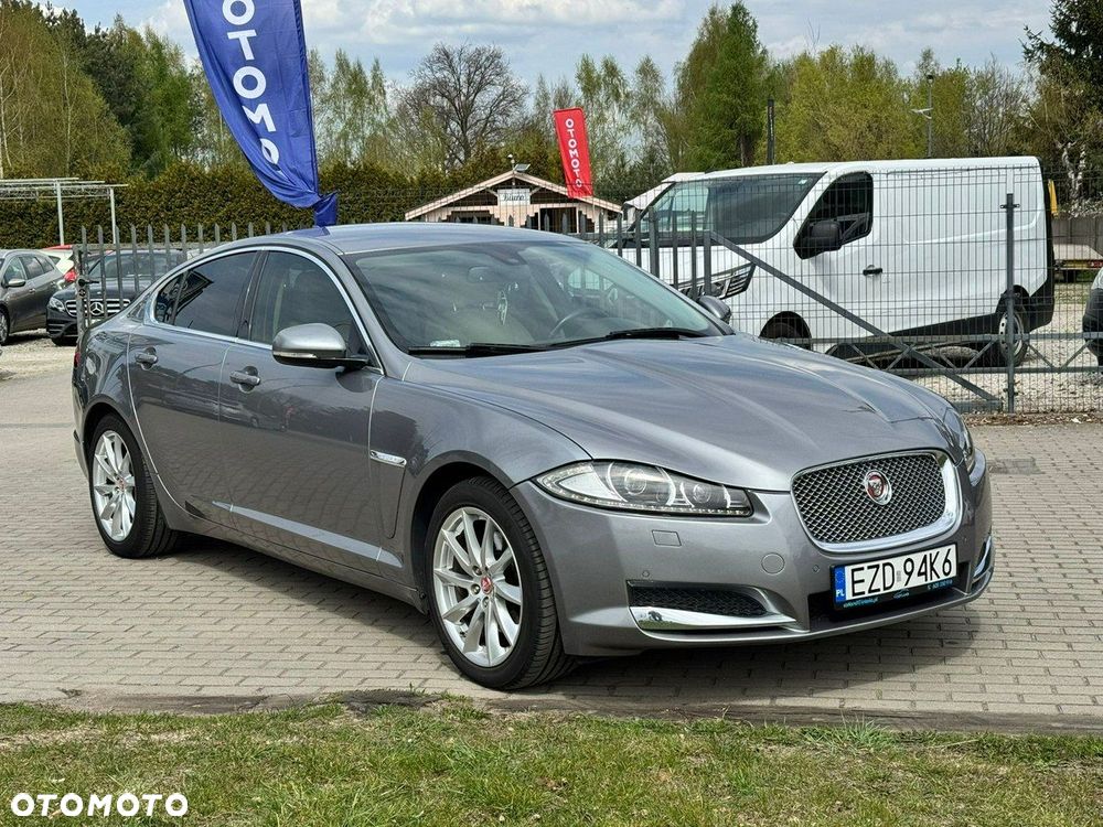 Jaguar XF 2.2 D Luxury - 1