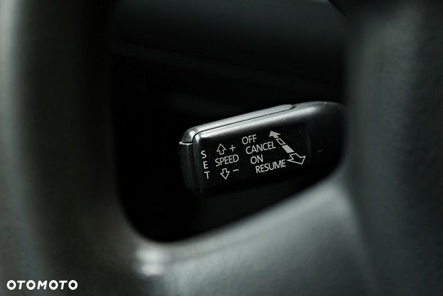 Volkswagen Passat 2.0 TDI Comfortline - 21