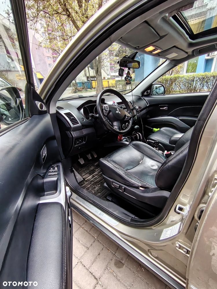 Mitsubishi Outlander 2.0 DI-D 4WD Instyle - 4