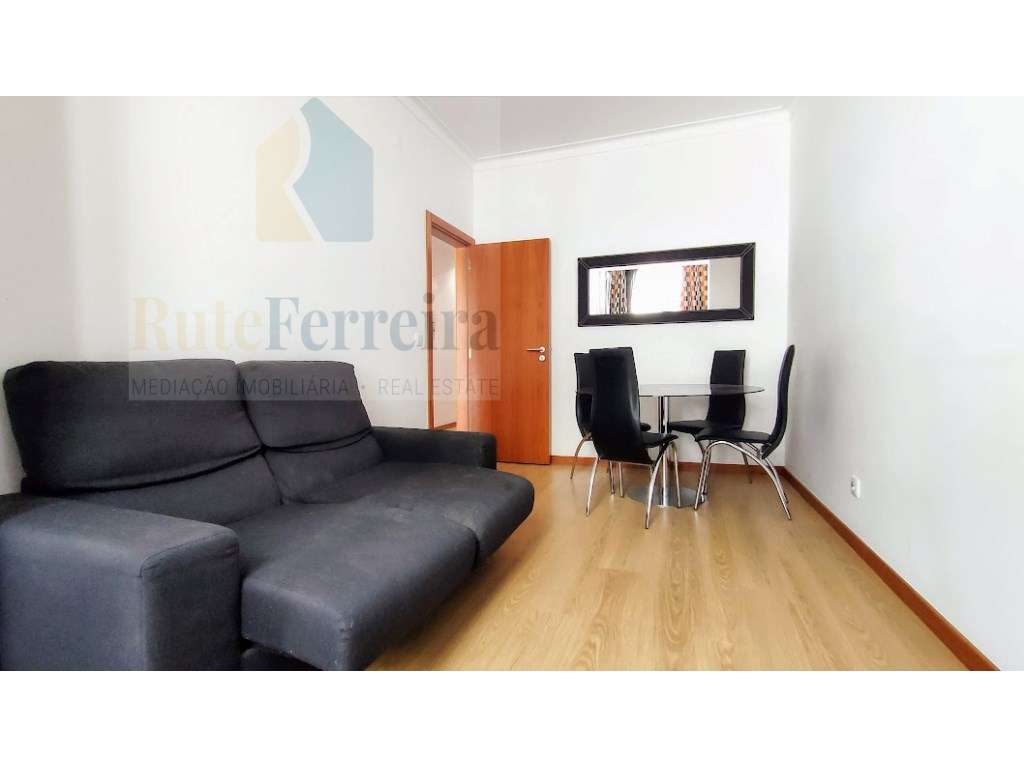 Apartamento T2 renovado em Avenidas Novas !!!!! - Grande imagem: 5/23